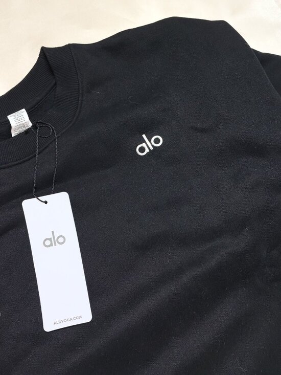 Alo Yoga Tops - [NWT] Alo Yoga Black Crew Neck Accolade Pullover Size M